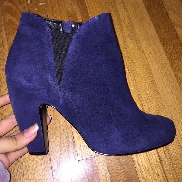 Navy blue suede Steve Madden heeled boots