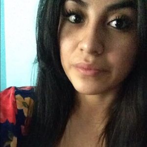 Meet your Posher, Mariela