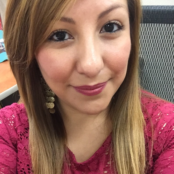 Meet your Posher, Dalila