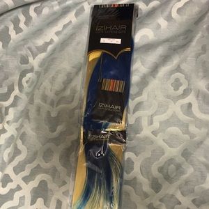 18" blue hair extensions. Perfect for Halloween👻