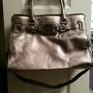 ***AUTHENTIC*** Michael Kors hold for @makayla327