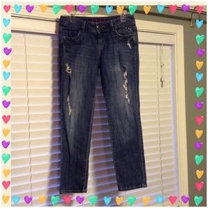 🎈🎉 "Elle" Distresed Crops!!🎉🎈