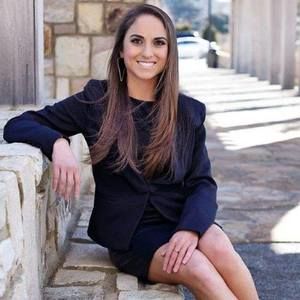 Meet your Posher, Christina