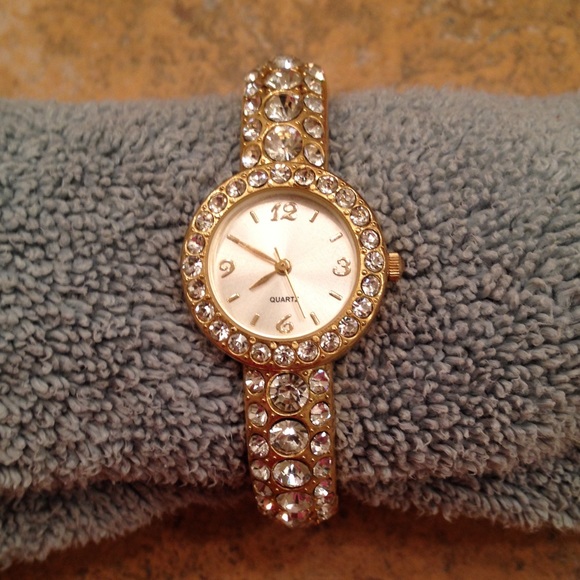 Jennifer Lopez faux crystal watch.