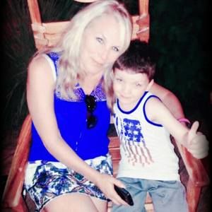 Meet your Posher, Carolle