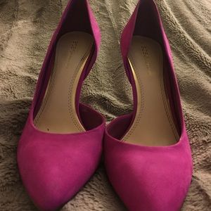 BCBG Magenta PUMPS