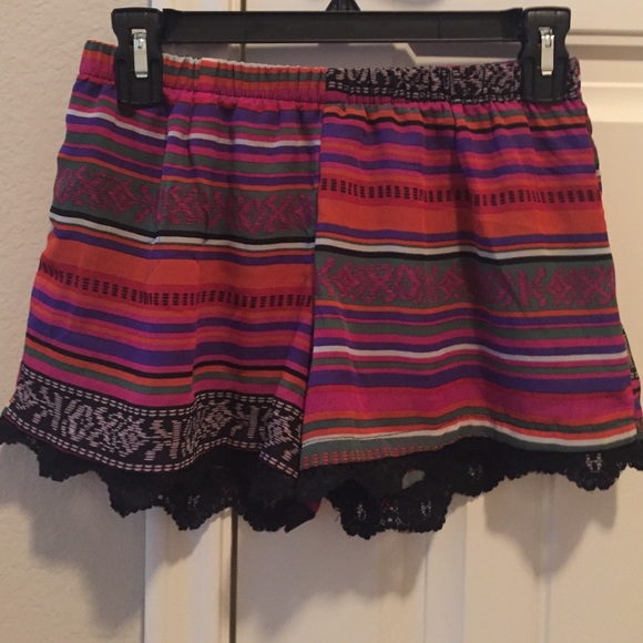Lucy Love Chiffon size M shorts - Picture 2 of 2