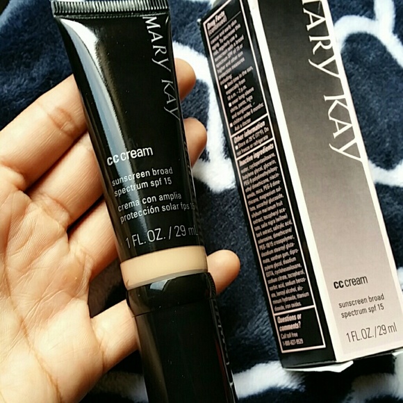 Light to medium cc cream sunscreen SPF 15 New!!!