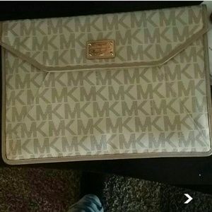 Michael kors laptop holder / purse