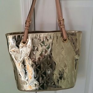AUTHENTIC MICHAEL KORS! :)