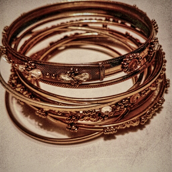 Amrita Singh gold stackable bangle bracelets - Picture 2 of 3