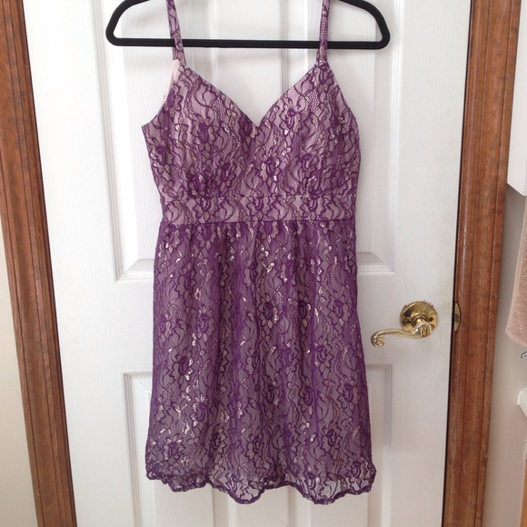 ✨NWT✨ plum and gold lace dress.