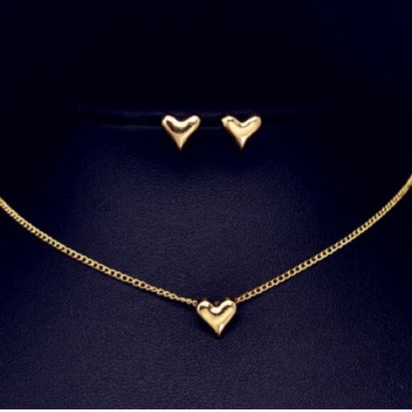 Heart necklace and earring set HP ❤️