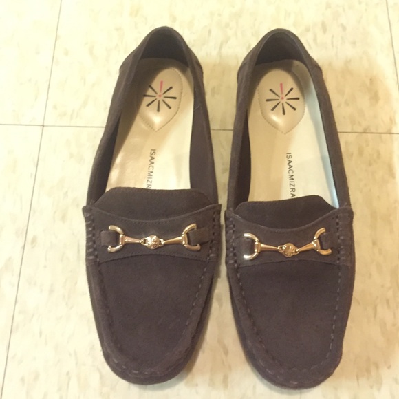 Issac Mizrahi brown loafers size 7.5