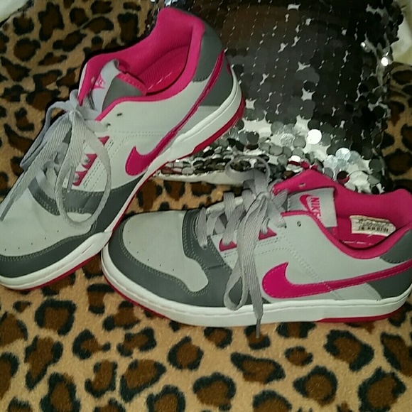 Like New Youth Nike Athletic Shoes
