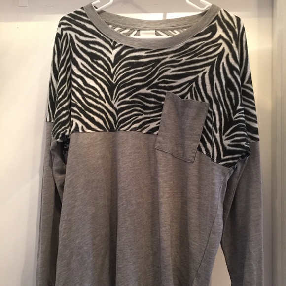 Victoria's Secret PINK Grey Zebra Long Sleeve Tee