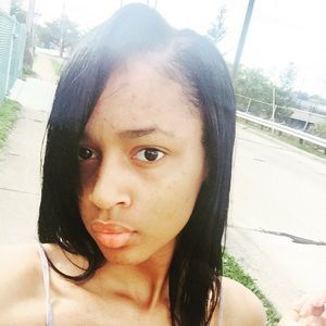 Meet your Posher, Dejah