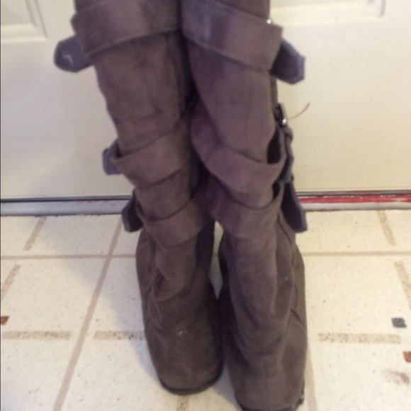 Wanted Boots - Picture 2 of 3