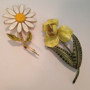 Pair Vintage Retro Enamel Flower Brooch Pin 1940s