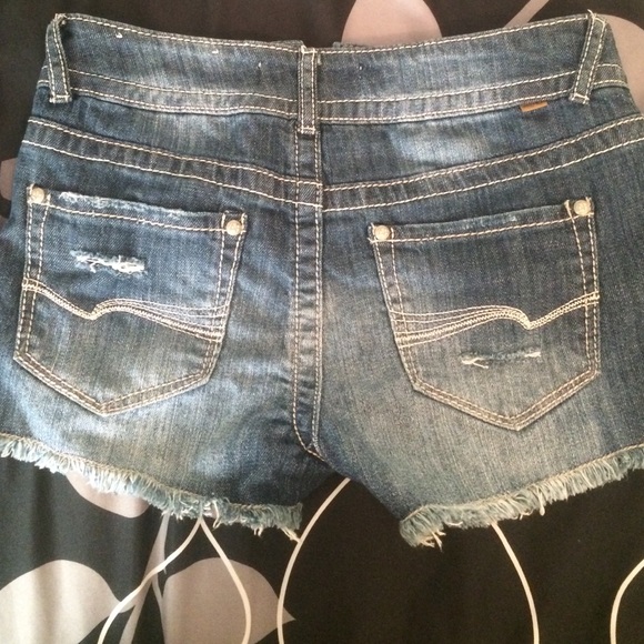 High waisted shorts - Picture 3 of 4