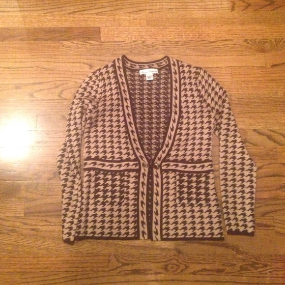 Cardigan - Picture 3 of 4