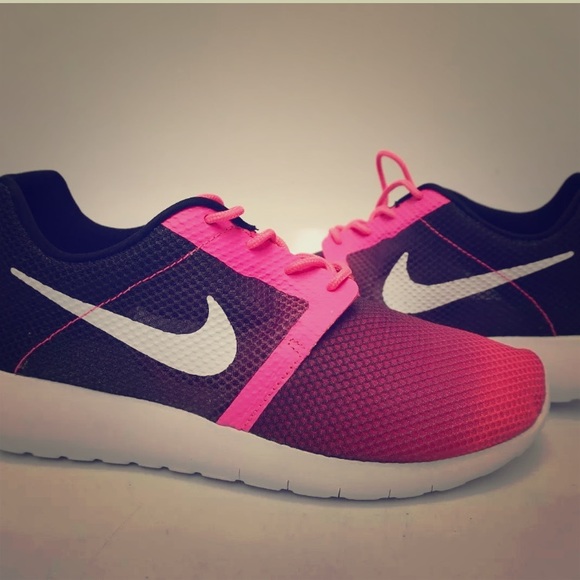 Roshe pink/black