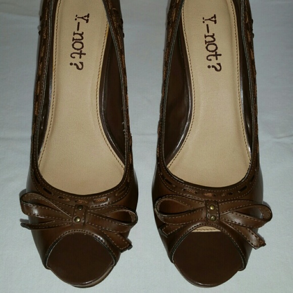 Y-Not?? Cute 4in heel.
