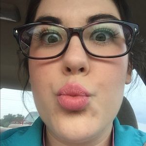 Meet your Posher, Casey