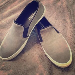 Kenneth Cole Reaction suede gray slip ons.
