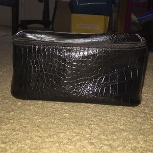 Esste Lauder makeup bag