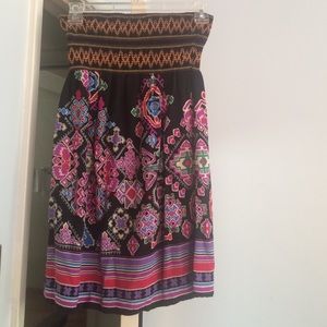 Forever 21 Patterned strapless tunic.