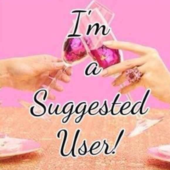 WELCOME TO MY CLOSET❤️     💜SHOP WITH CONFIDENCE! - Picture 2 of 3