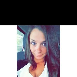 Meet your Posher, Anne marie