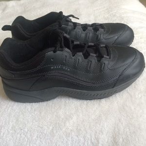 Easy Sprint Romy black sneakers.