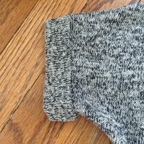 Lush black & white knit high/low top - Picture 3 of 4