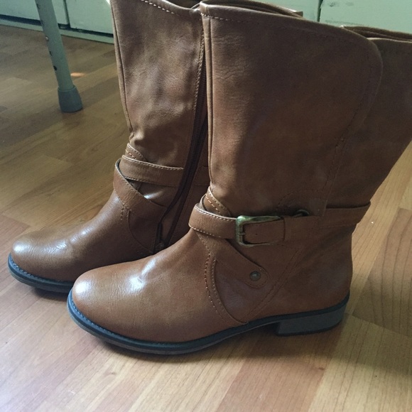 Brown Bare Trap Boots