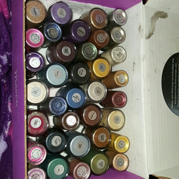 4 pans - Authentic MAC hand pressed pigments - Picture 4 of 8