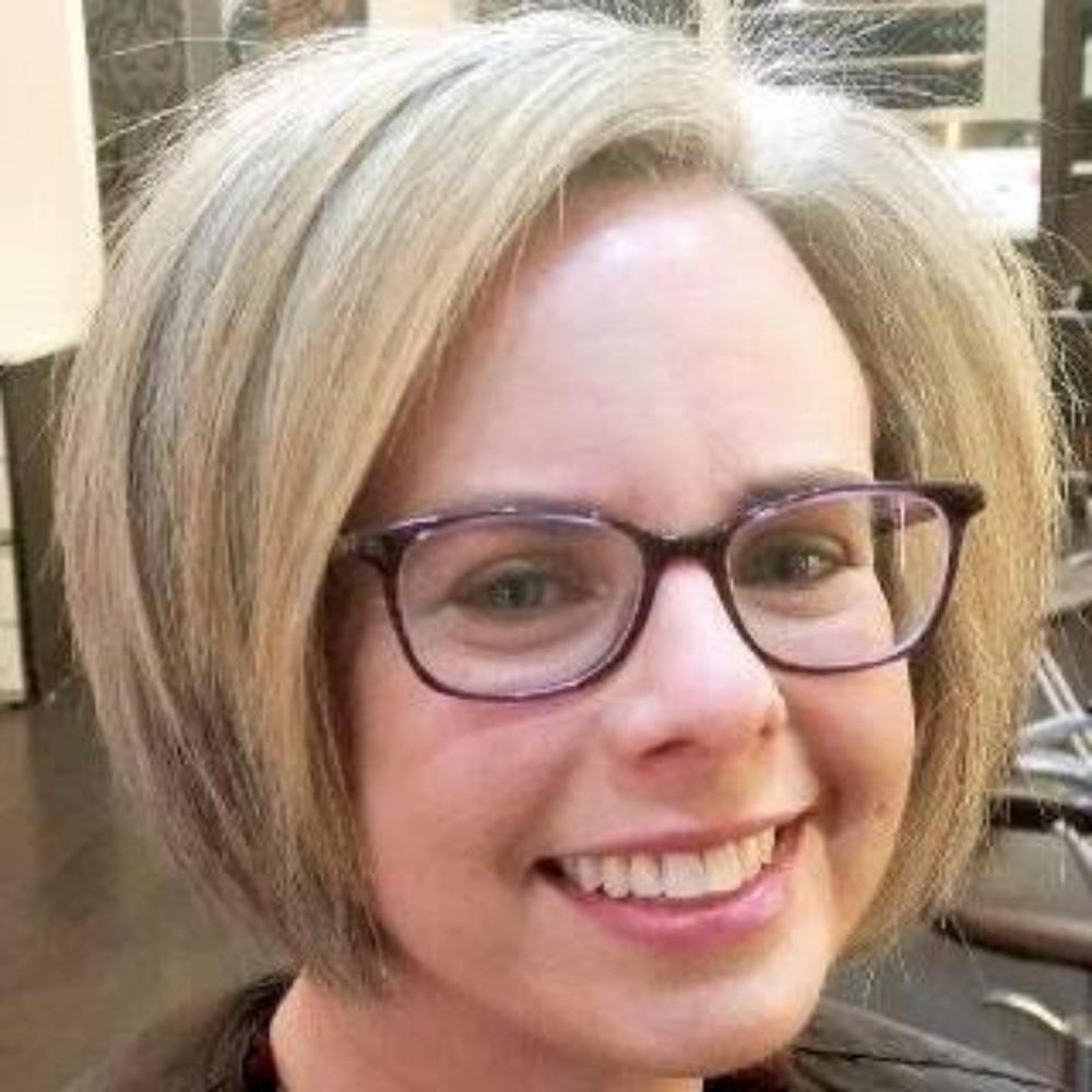 Meet your Posher, Laura