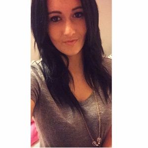 Meet your Posher, Alexis