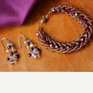 6 & 3/4 inch burgundy gold flat spiral jewelry set