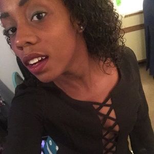 Meet your Posher, Daneshia