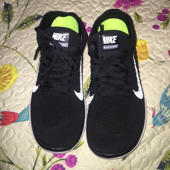 SOLD on mercari!! Nike free run flyknit