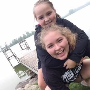 Meet your Posher, Raelin