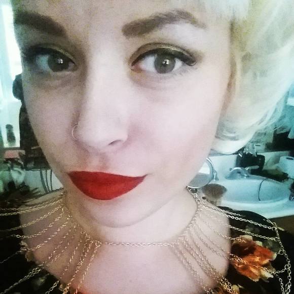 Meet your Posher, Nic