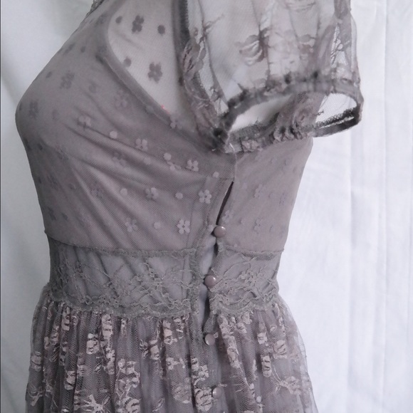 Lace Dress - Picture 3 of 4