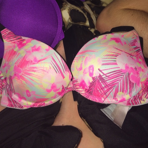 Victoria's Secret B34