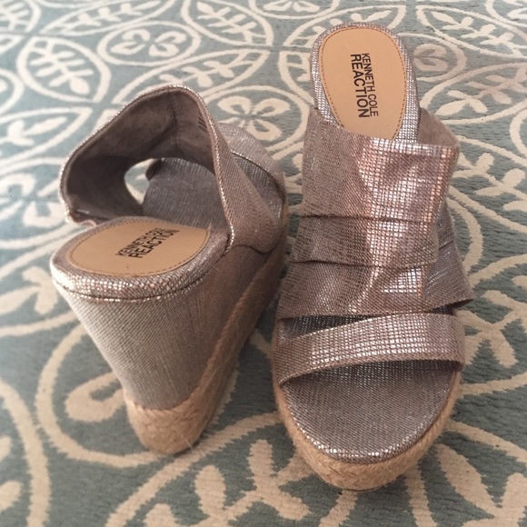 Kenneth Cole Reaction Wedges
