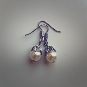 Small fauxpearl dangle earrings