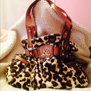 Kathy Van Zeeland handbag. used a few times 👜🎀