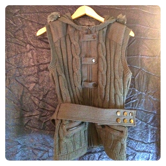 Arden B knitted vest